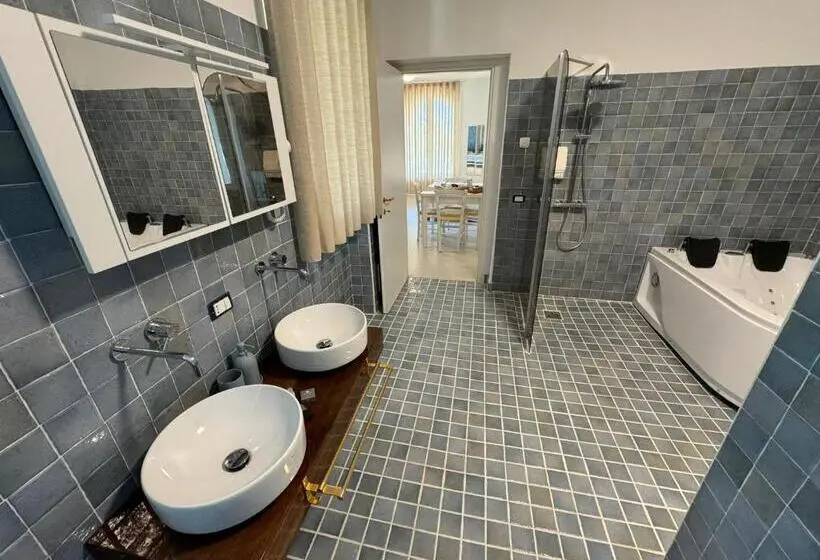 Deluxe-huone, Lamapulia