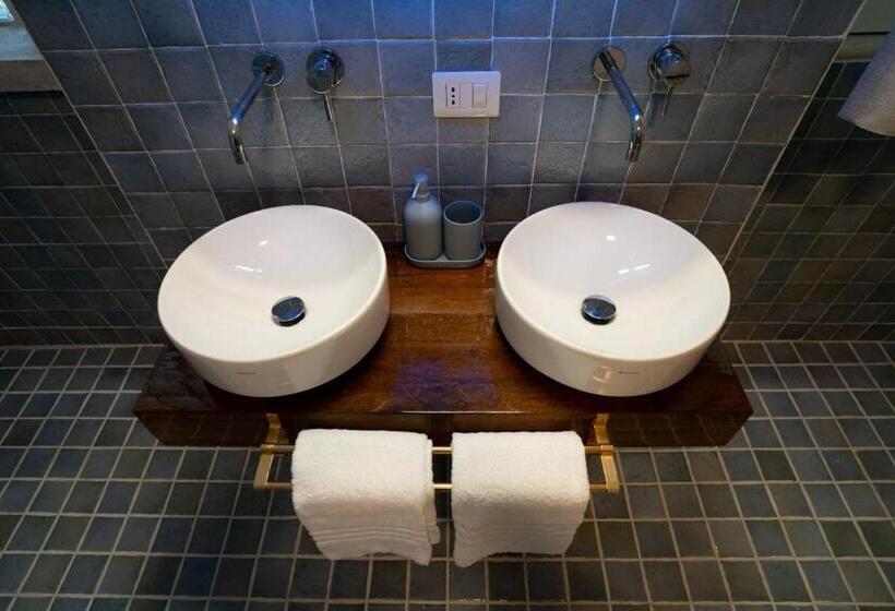 デラックスルーム, Lamapulia