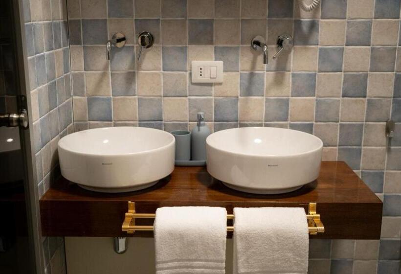 ガーデンビュースタンダードルーム, Lamapulia