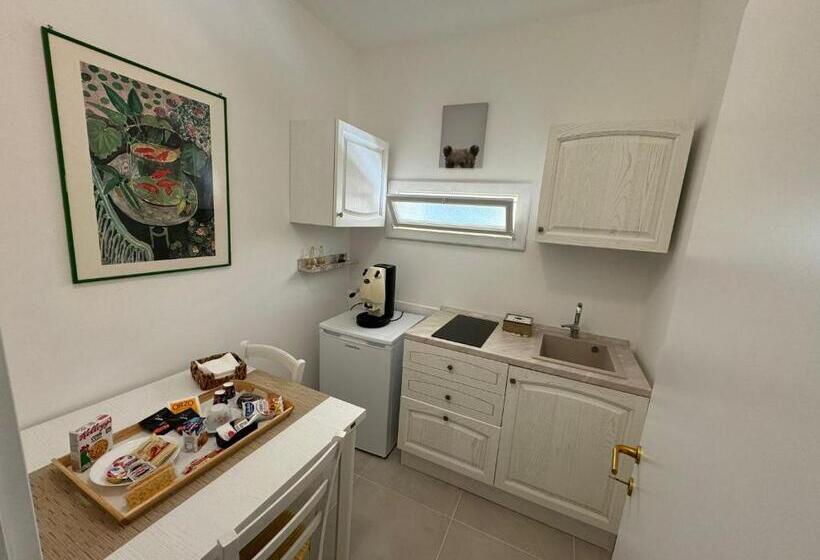 ガーデンビュースタンダードルーム, Lamapulia