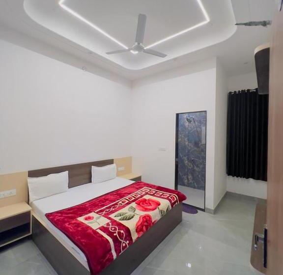 Quarto Estandar com Sacada, Shree Radhe Mohan Hotel And Resort Khatushyamji