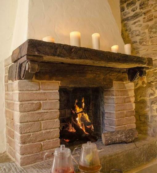 جناح مزود بجاكوزى, Tuttomio Suite Con Idromassaggio