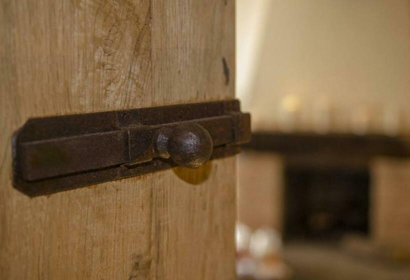 جناح مزود بجاكوزى, Tuttomio Suite Con Idromassaggio