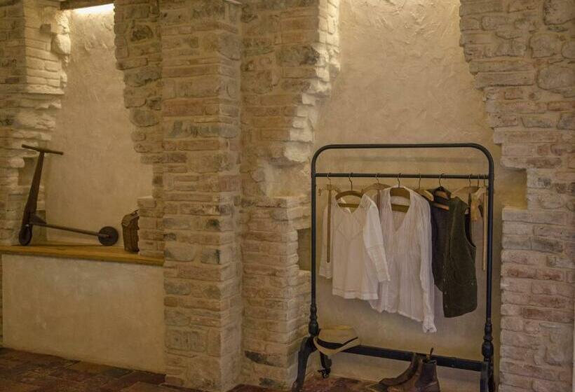 جناح مزود بجاكوزى, Tuttomio Suite Con Idromassaggio