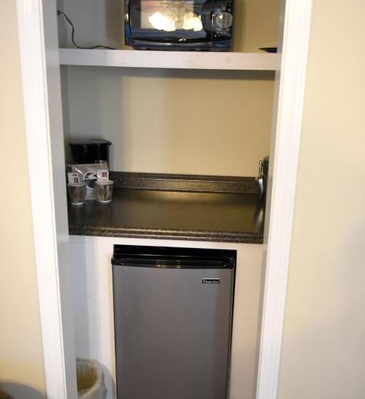 جناح سرير كينج, Heidi Motel   Helen