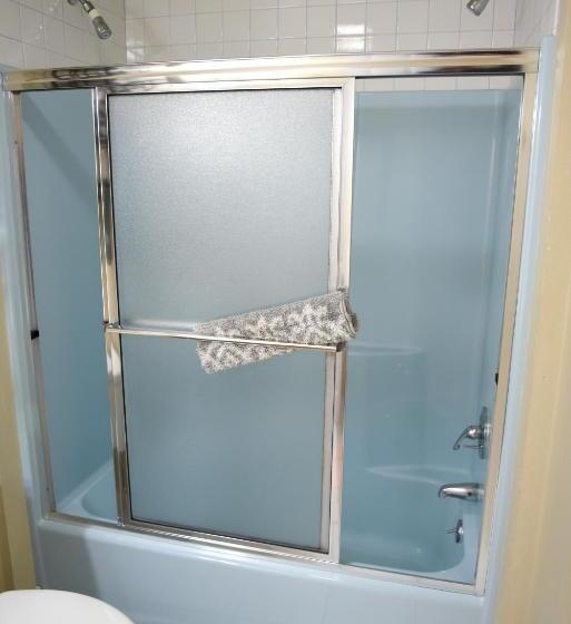 جناح مطلّ علي الجبل, Heidi Motel   Helen