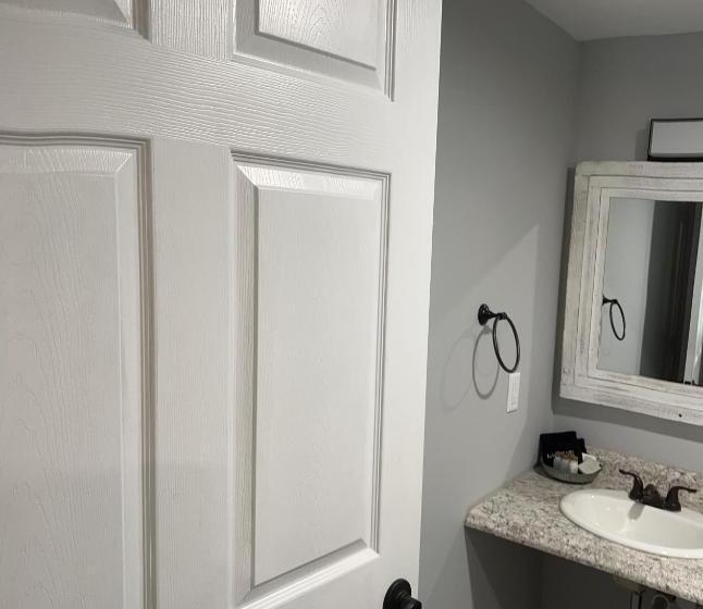 غرفة قياسية لذوى الاحتياجات الخاصة, Heidi Motel   Helen