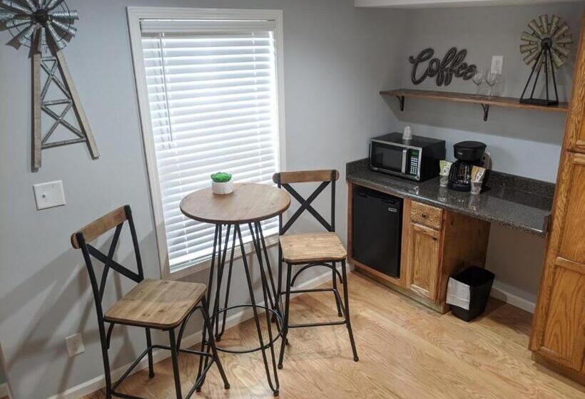 غرفة ديلوكس سرير كينج, Heidi Motel   Helen