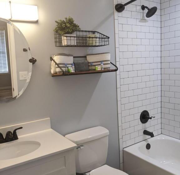 غرفة ديلوكس سرير كينج, Heidi Motel   Helen