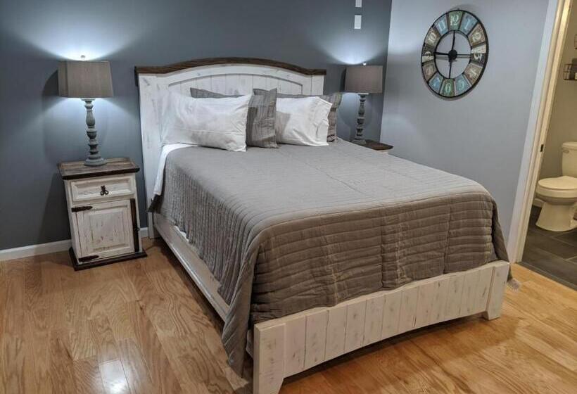 إستوديو ديلوكس, Heidi Motel   Helen