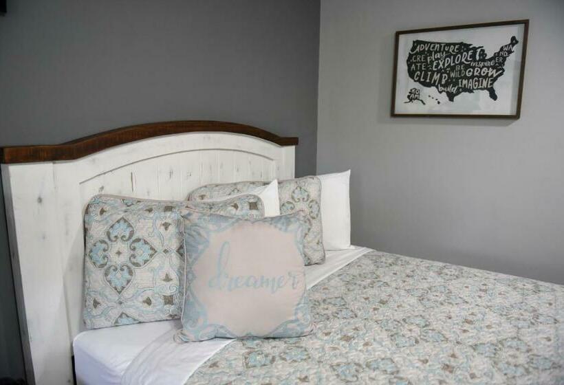 غرفة قياسية, Heidi Motel   Helen