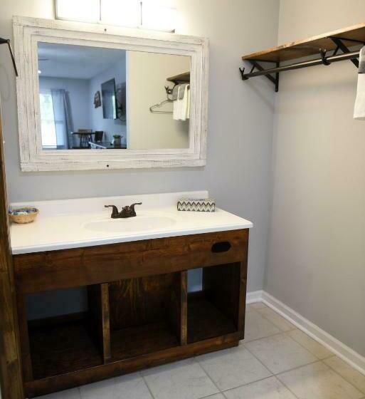 غرفة قياسية, Heidi Motel   Helen