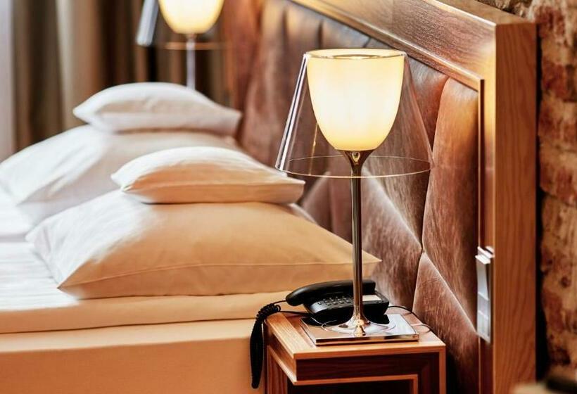 سوییت لوکس, Alter