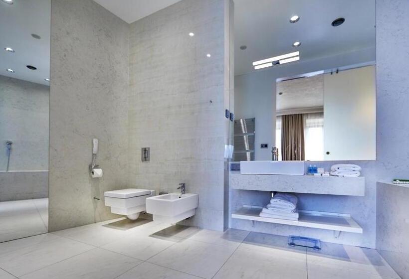 اتاق استاندارد, Alter