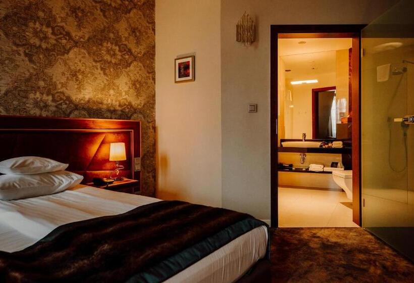 اتاق استاندارد, Alter