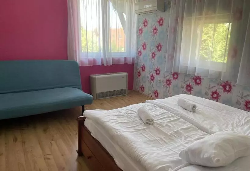 ファミリールーム, Bagolyvár Inárcs