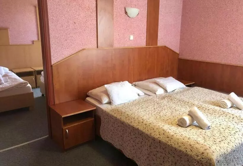 ファミリールーム, Bagolyvár Inárcs