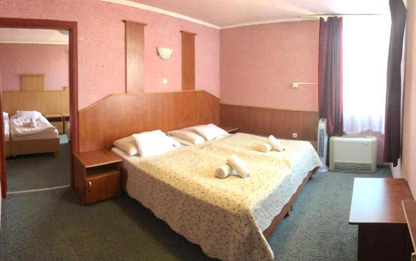 Семейный Номер, Bagolyvár Inárcs