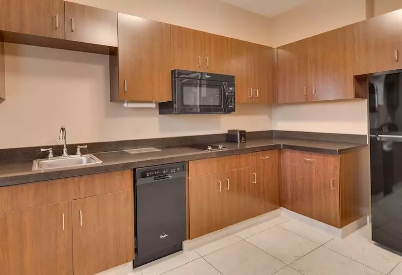 スイート, Best Western Plus Chandler Hotel & Suites