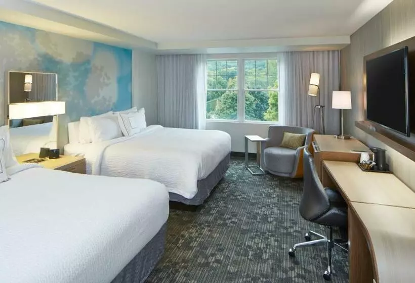 キングサイズベッドのスタンダードルーム, Courtyard By Marriott Lake George