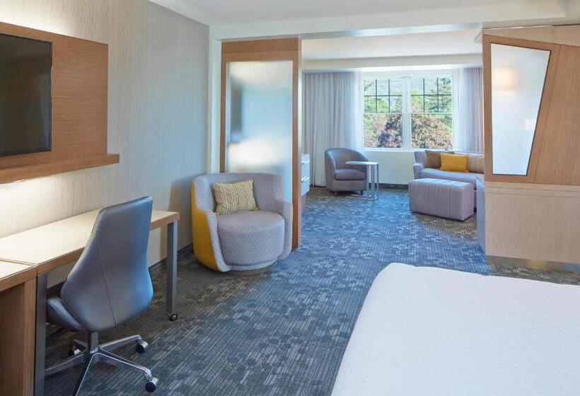 キングサイズベッドのスイートルーム, Courtyard By Marriott Lake George