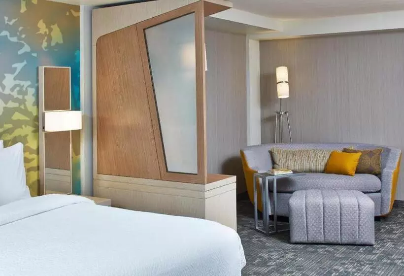 Standard studio with lake view, Courtyard By Marriott Lake George
