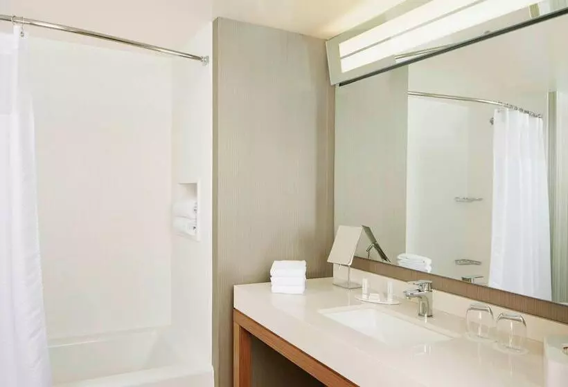 スタンダードルーム, Courtyard By Marriott Lake George