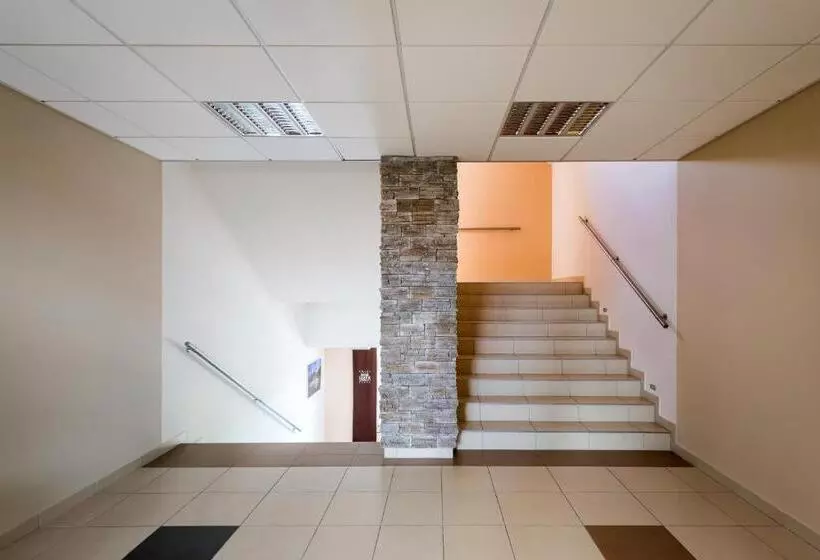 اتاق پنت هاوس, Garzon Plaza
