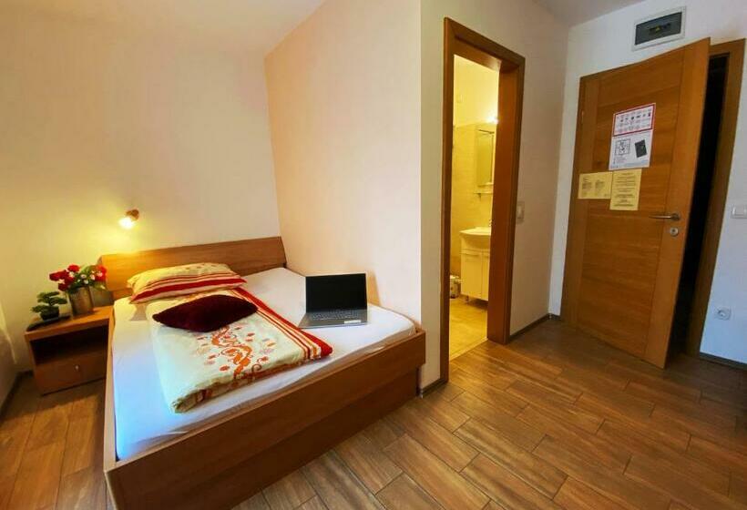 اتاق اکونومی, Guesthouse Mesec Zaplana