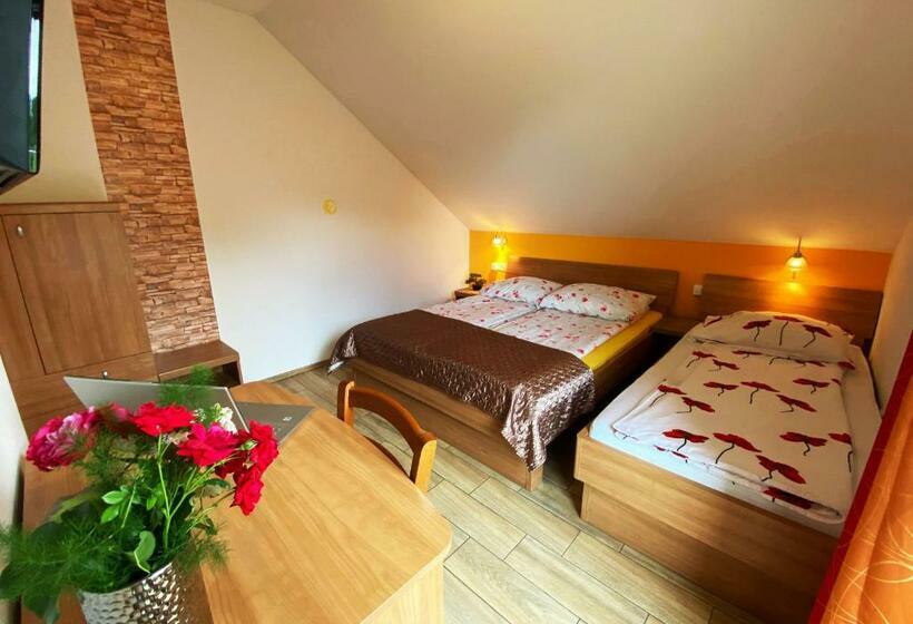 اتاق استاندارد سه نفره, Guesthouse Mesec Zaplana