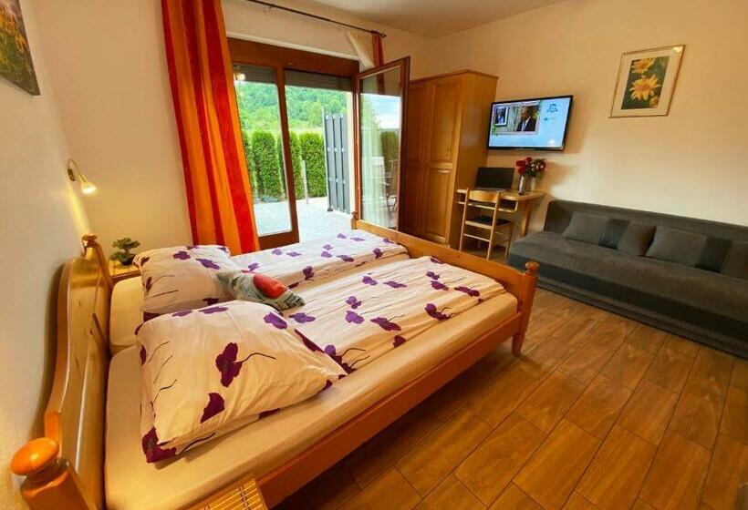 اتاق استاندارد چهار تخته, Guesthouse Mesec Zaplana