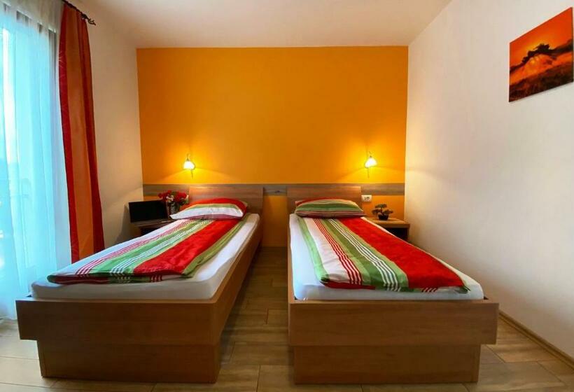 اتاق استاندارد, Guesthouse Mesec Zaplana