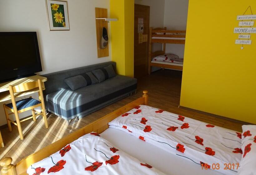 اتاق خانوادگی, Guesthouse Mesec Zaplana