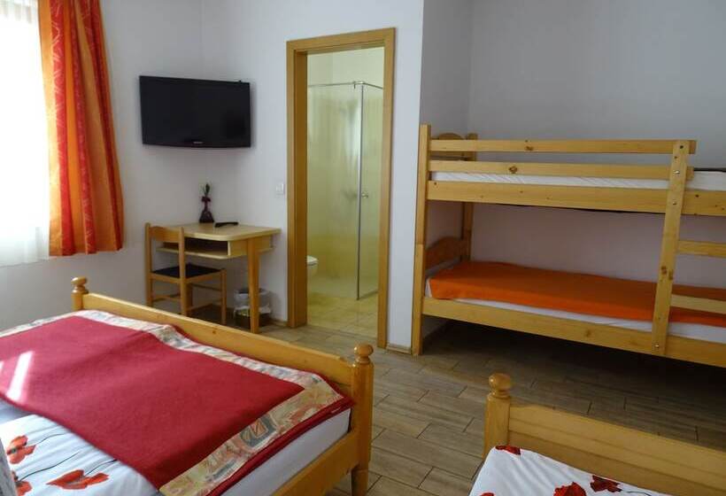 اتاق خانوادگی, Guesthouse Mesec Zaplana