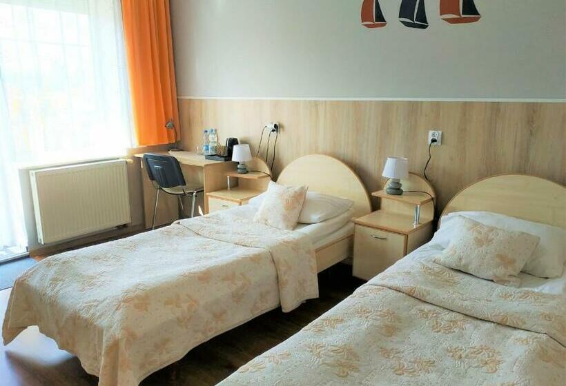 اتاق استاندارد با بالکن, Helena