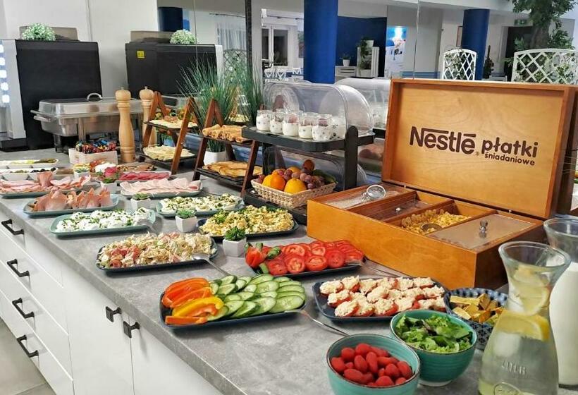 اتاق استاندارد یک نفره, Malinowski Economy