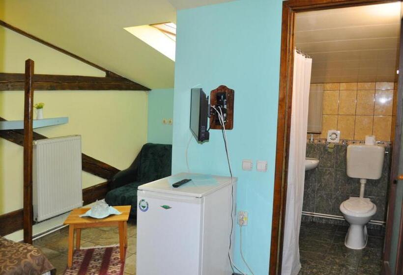 סוויטה, Pension Flamingo