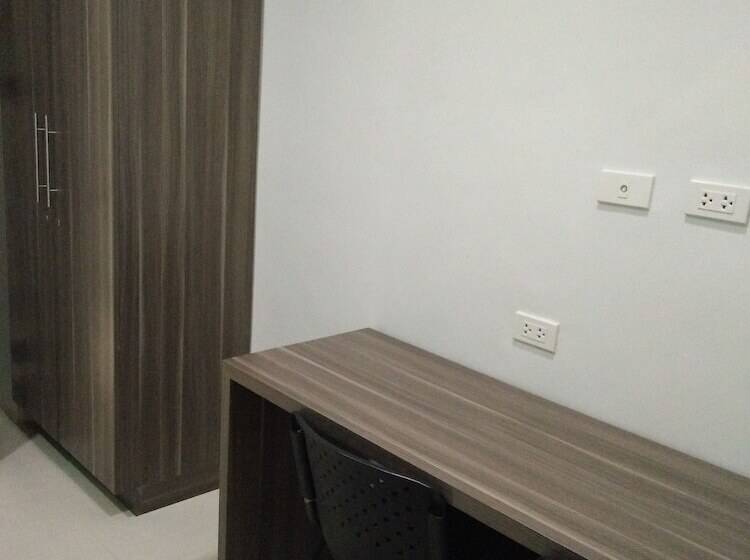 Standard-huone, Rf Suites