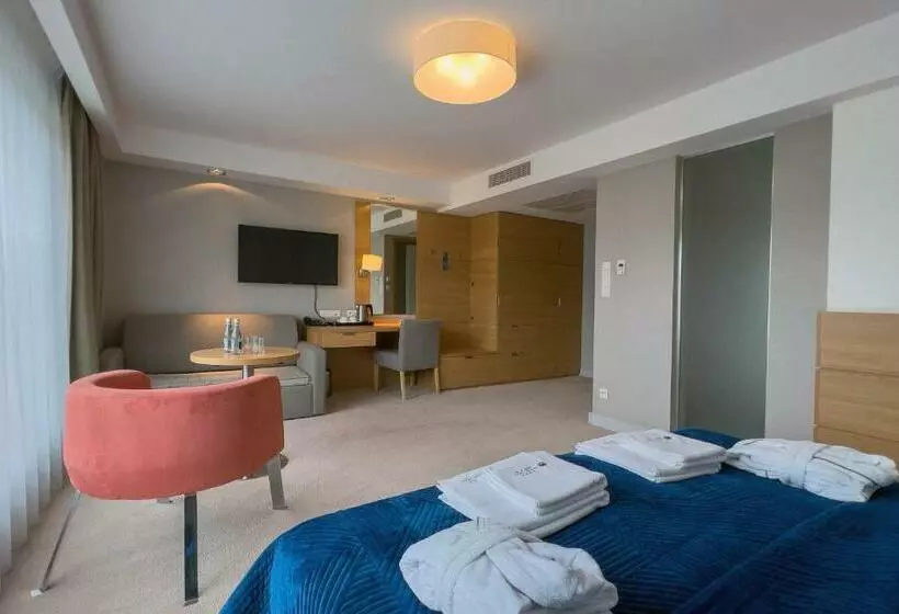 コンフォートルーム, Skal Medi Spa & Resort