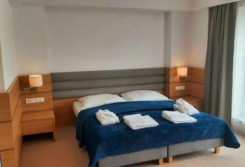 コンフォートルーム, Skal Medi Spa & Resort