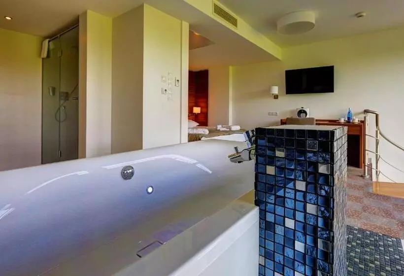 １ベッドルームドゥプレックスアパートメント, Skal Medi Spa & Resort