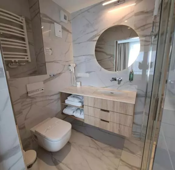 デラックスルーム, Skal Medi Spa & Resort