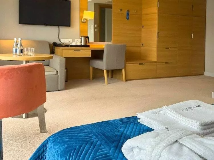コンフォートルーム, Skal Medi Spa & Resort