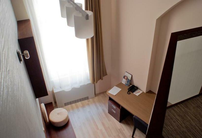スタンダードルーム, Soleil Apartman Szeged