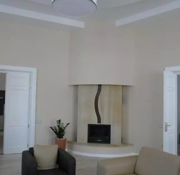 سوییت لوکس, Soleil Apartman Szeged