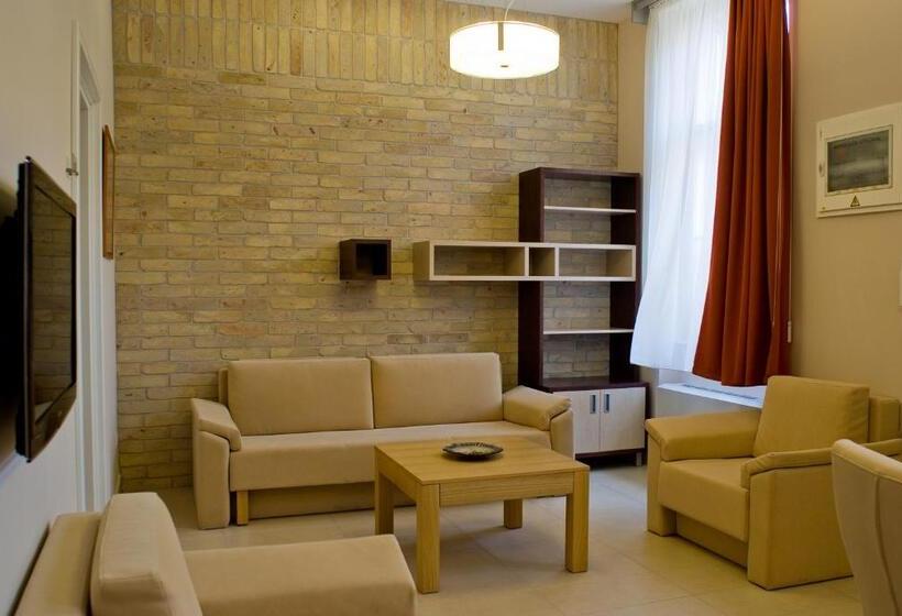 Четырехместный Номер Стандарт, Soleil Apartman Szeged