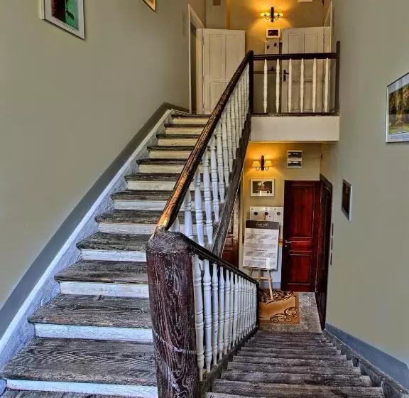 Economy Studio, Stare Kino Cinema Residence