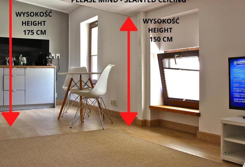 Economy Studio, Stare Kino Cinema Residence