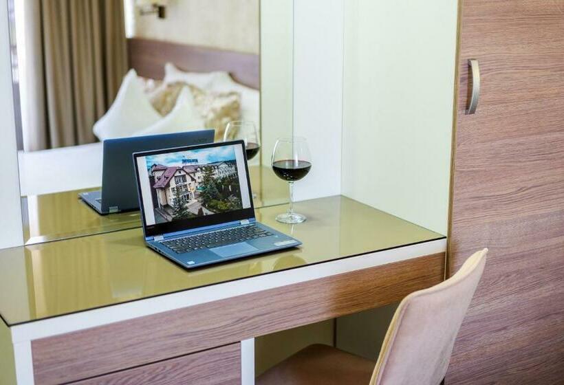 Quarto standard, Stil