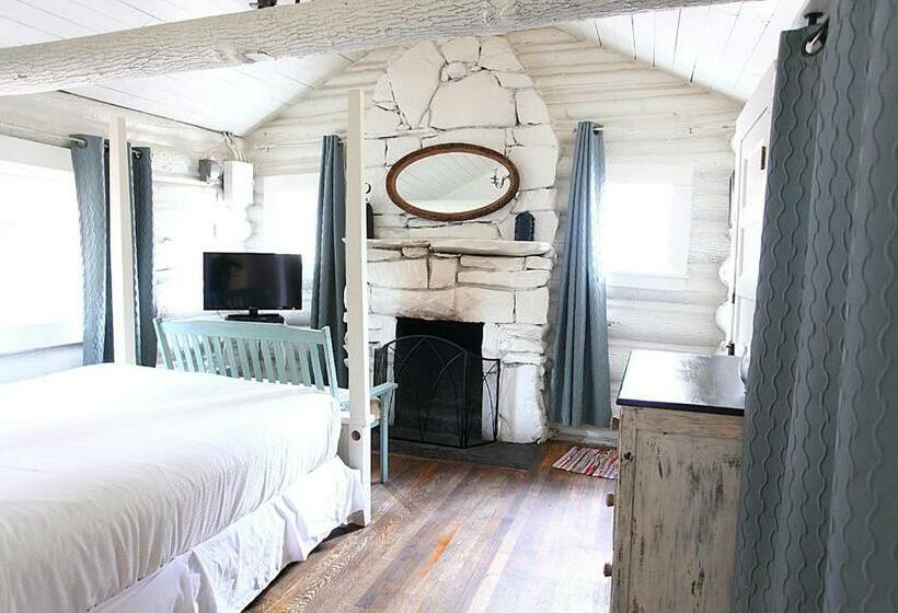 キャビン, The Pines Cottages